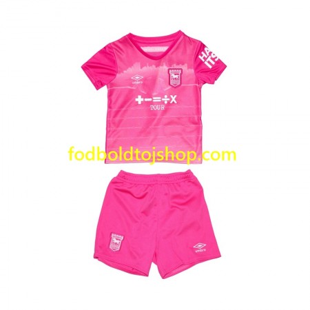 Ipswich Town Børn 3. Fodboldsæt 2024-25 S/S (+ Korte bukser)